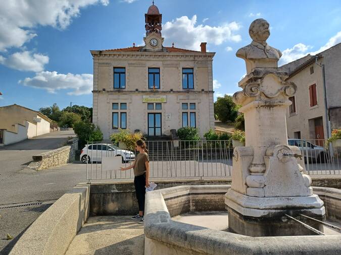 Visuel 1/3 : Ancienne mairie et fontaine Véran Molinas